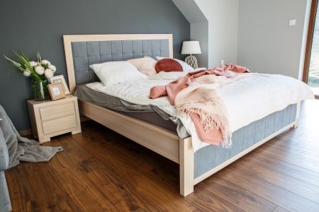 Manželská postel z masivu LK114 buk